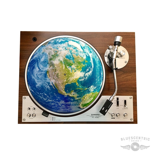 Graphic Planet Earth North America Turntable Slip Mat